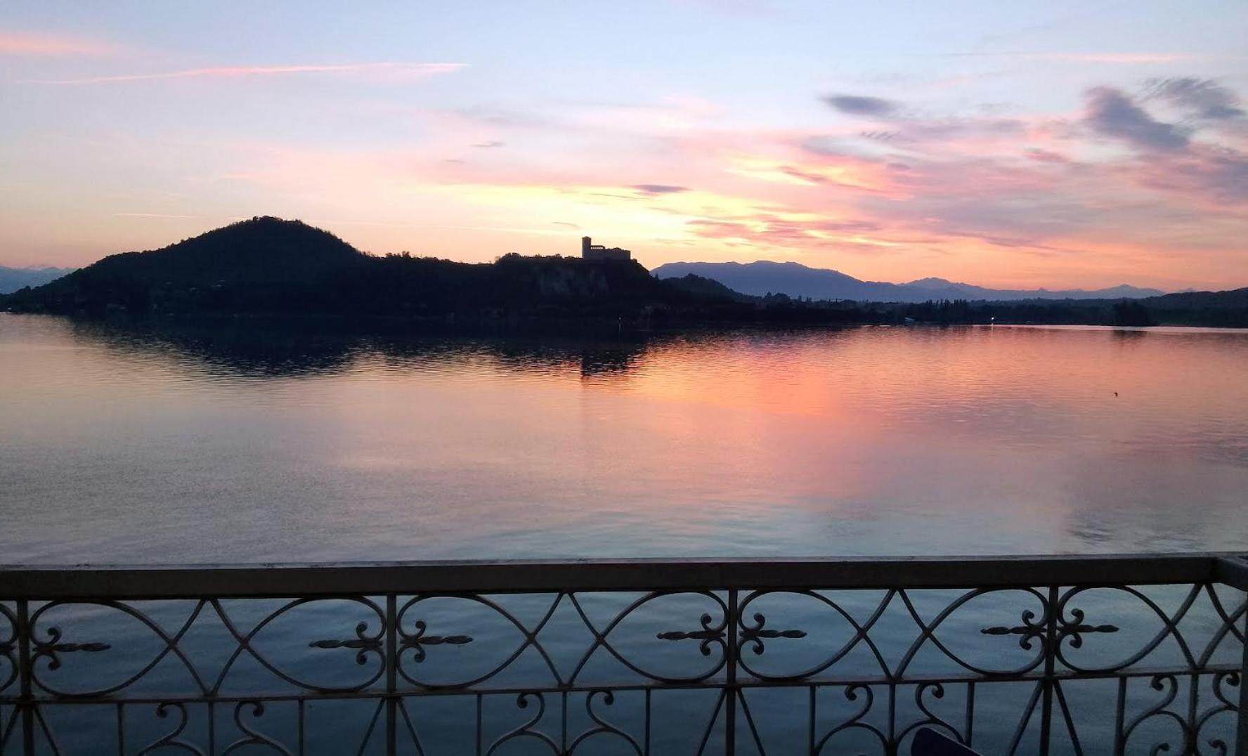 Fwl Romance On The Lake - Panorama 아로나 외부 사진
